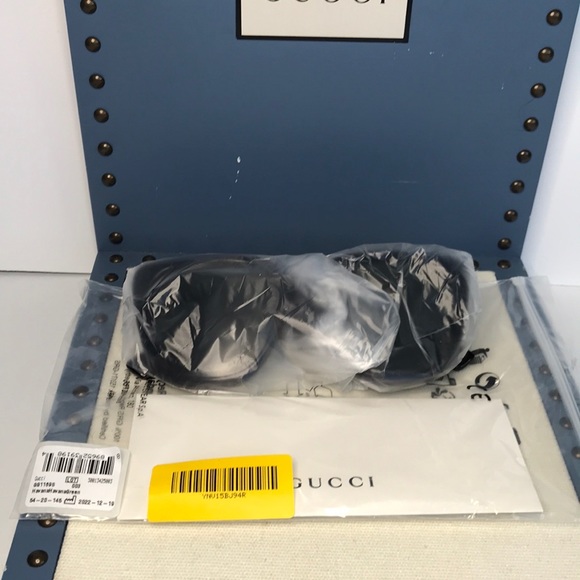 GUCCI GG1169S 003 cat eye sunglass in shiny dark havana frame with green lenses. - Picture 13 of 17